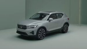 Volvo XC40 : रिचार्ज के नए Variant की बुकिंग हो गई शुरू, जाने इसके स्पेसिफिकैशन और फीचर्स 