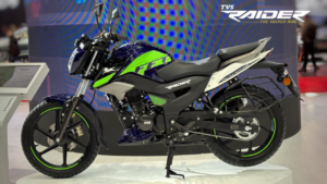 Bajaj Pulsar पे संकट का बादल डालने आ रही है Tvs की नयी Raider 125, क़ीमत ऐसा की छू ले दिल