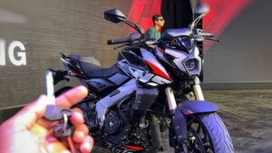 धांसू लुक के साथ आ गई नई Bajaj Pulsar NS400Z बाइक, खास फीचर्स में KTM से बेस्ट