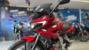 KTM और Yamaha की मार्केट डाउन करने सपोर्ट लोक में आई, Bajaj Pulsar 250F बाइक