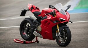 स्पोर्ट बाइक लवर की होगी मौज, भारत में जल्द लांच होगी Ducati Panigale V4 बाइक