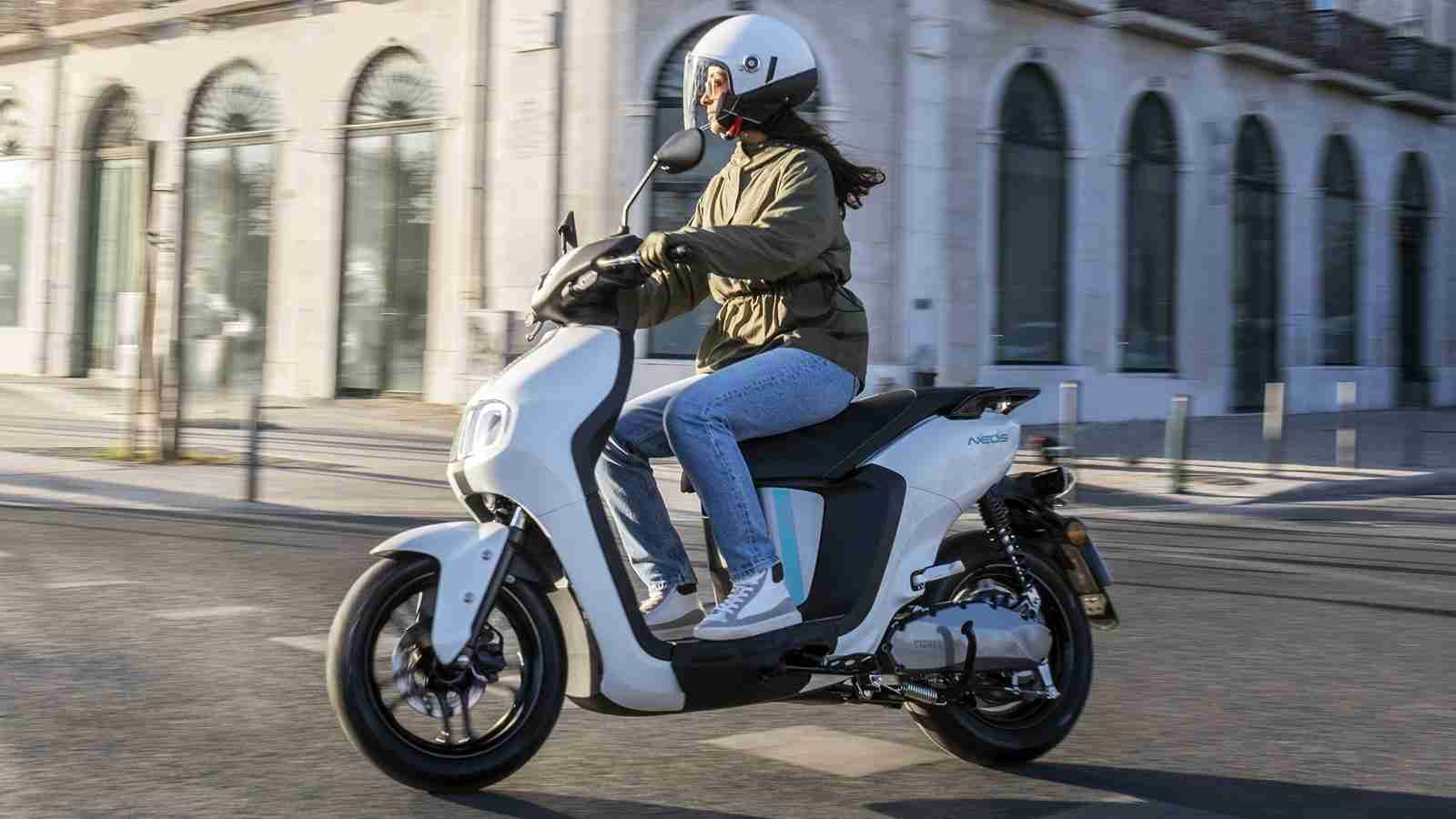 Yamaha Neos EV