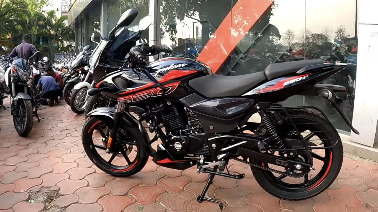 Bajaj Pulsar 220 F