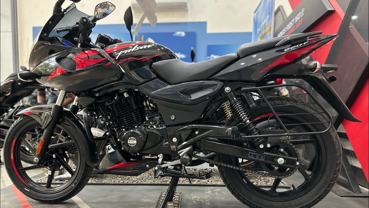 Bajaj Pulsar 220F