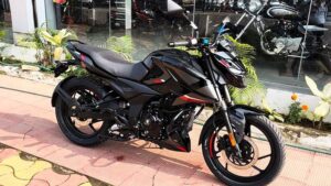 मात्र ₹11,000 के डाउन पेमेंट पर घर लाएं Apache को टक्कर देने वाली Bajaj Pulsar N125 बाइक